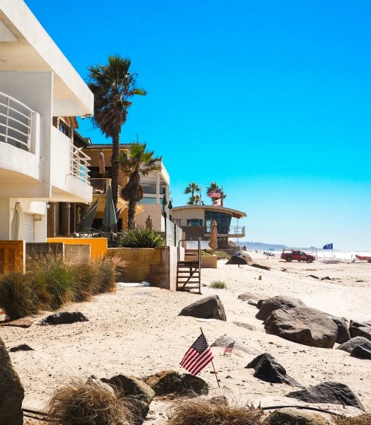 Beachfront homes by ADU builder in Del Mar, providing top-quality ADU construction to enhance coastal living.